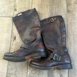 Frye Boots size 8 brown leather / pull on